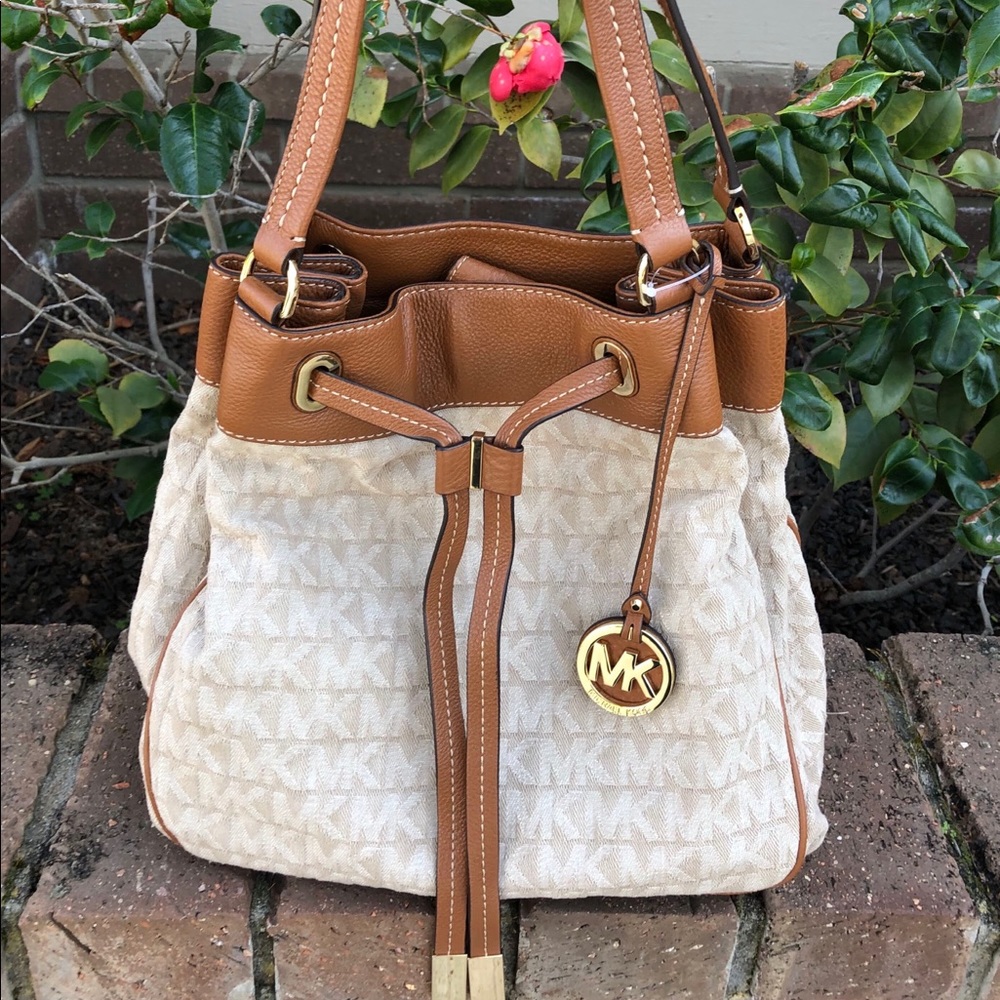 Micheal Micheal Kors Purse